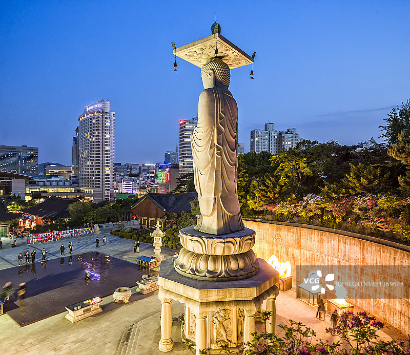 奉恩寺弥勒大佛石像图片素材