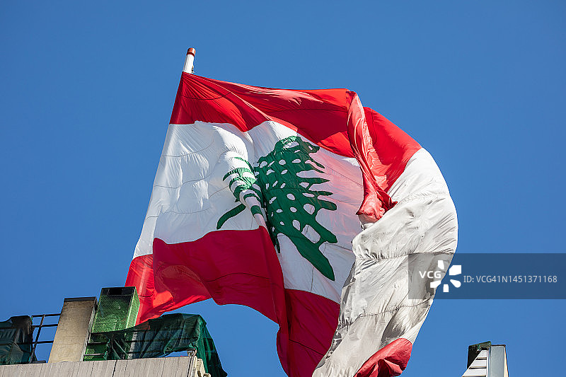 巨大的黎巴嫩国旗图片素材