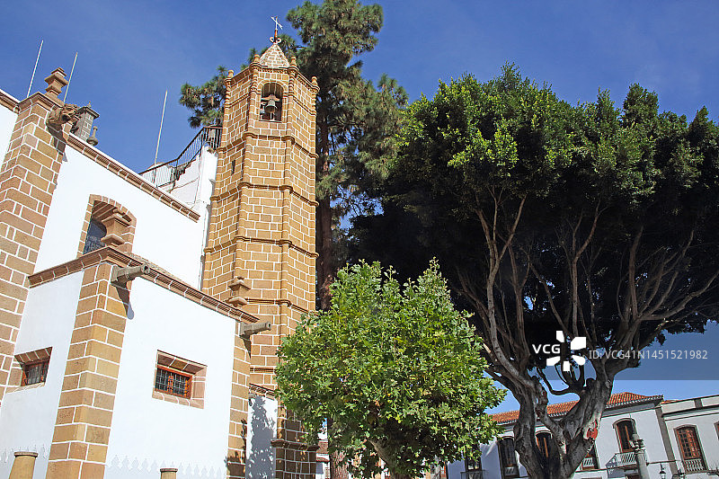 西班牙特罗尔松树圣母大教堂图片素材