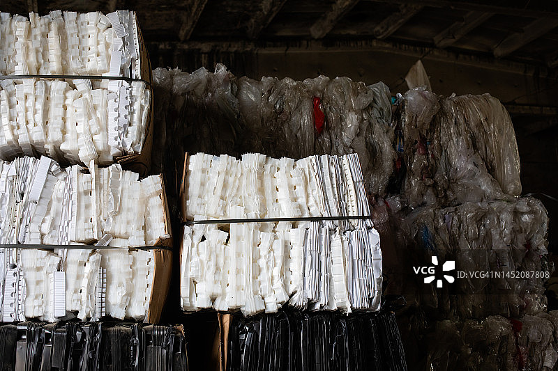 废塑料回收工厂图片素材