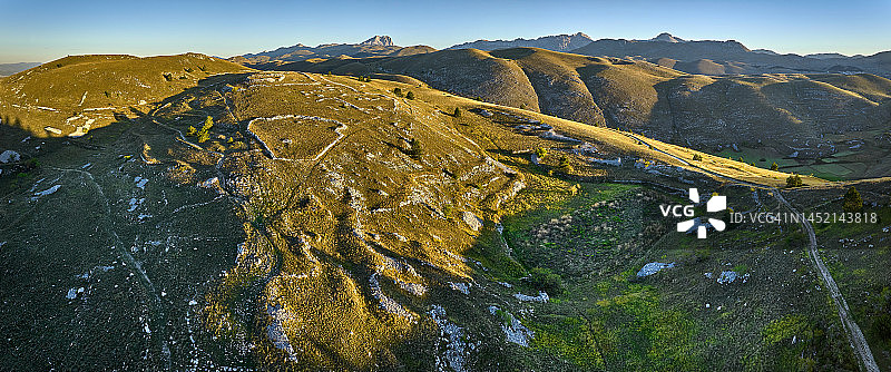 阿布鲁佐国家公园的罗卡卡拉肖图片素材