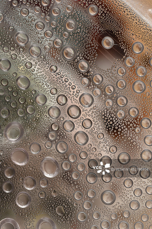 冰箱内冷凝水滴的微距照片图片素材