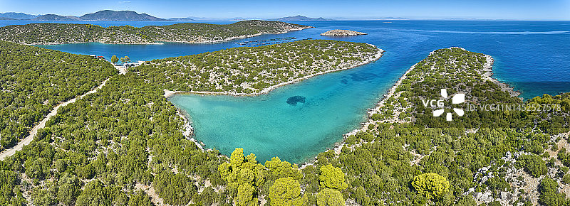 希腊波罗斯岛海岸线图片素材