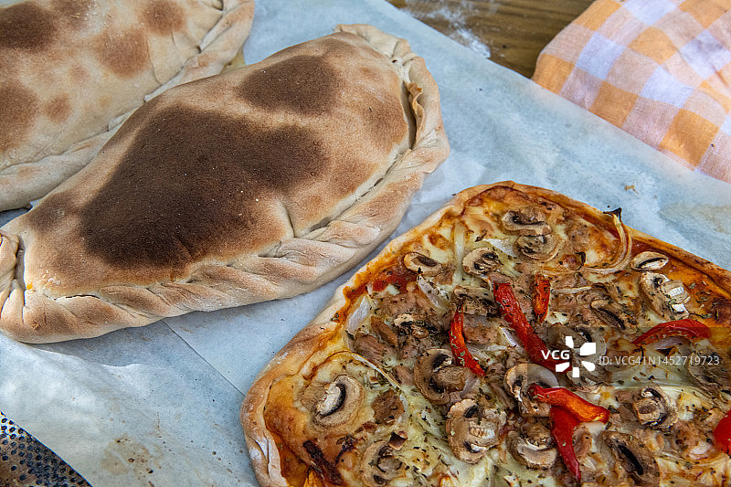 自制蔬菜披萨图片素材