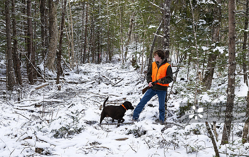 秋季的松鸡狩猎图片素材