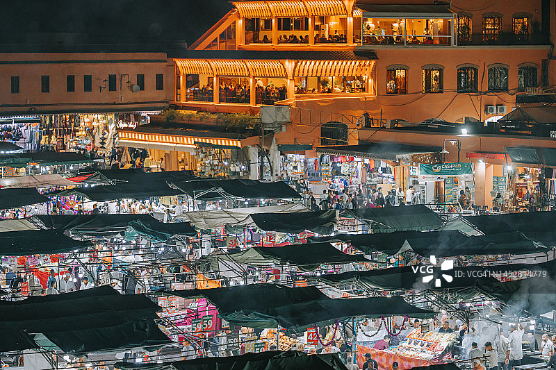 夜晚摩洛哥马拉喀什德吉玛广场高角度景观图片素材