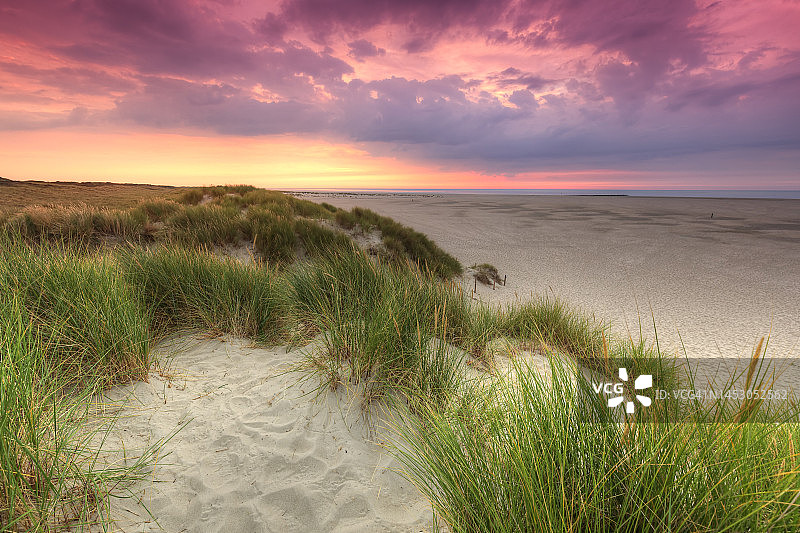 特塞尔岛的绚丽日落图片素材