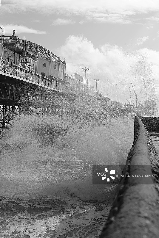 狂风中的布莱顿图片素材