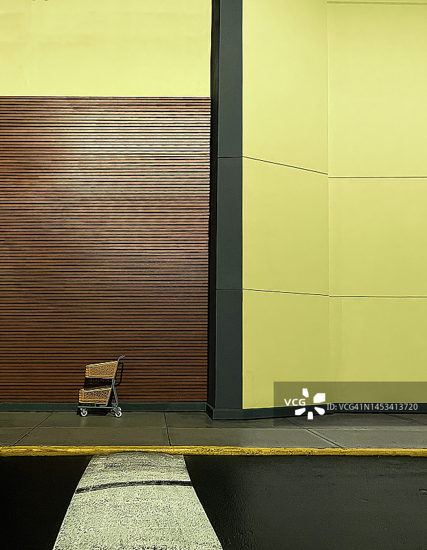 夜间购物车图片素材