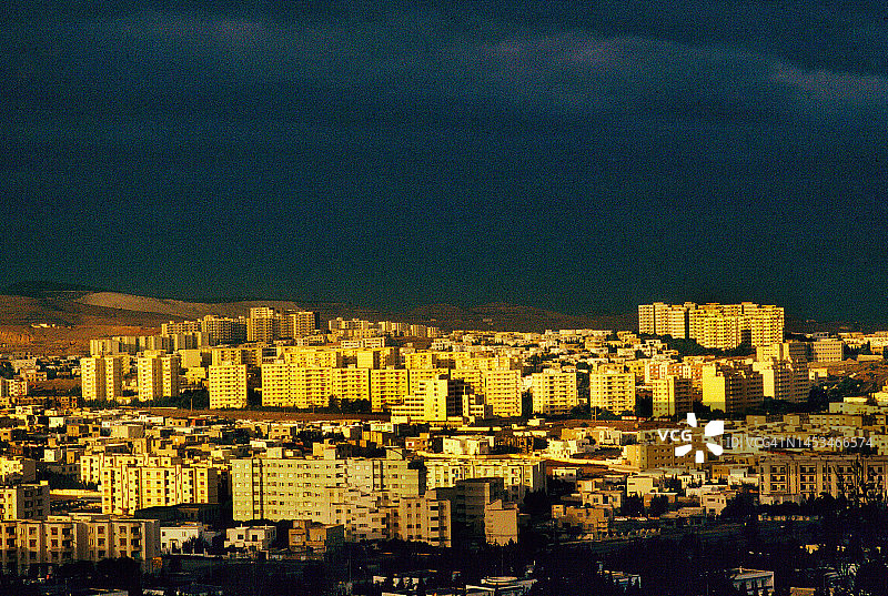 突尼斯与暴风云图片素材