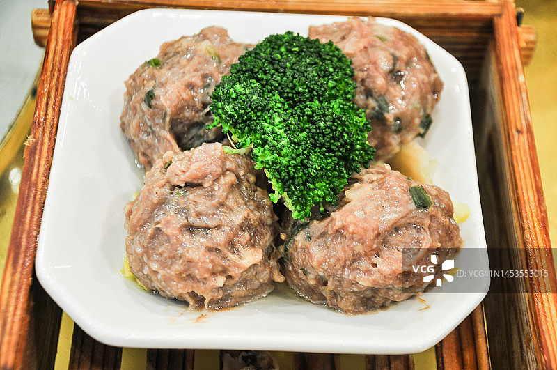 中式传统点心牛肉丸图片素材