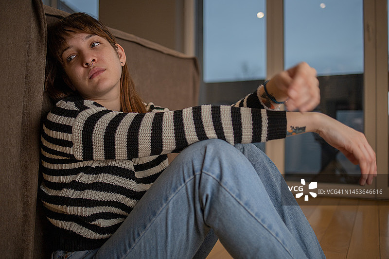 为什么会这么痛图片素材