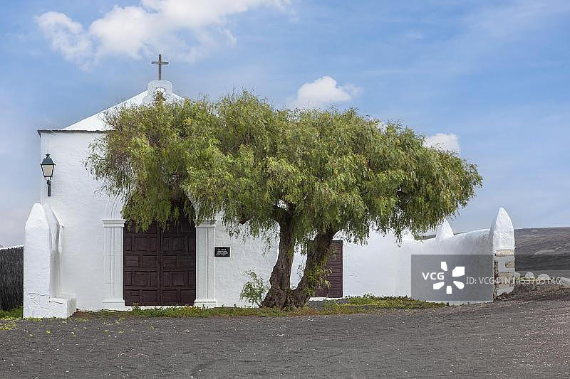 卡里达小教堂，拉赫里亚葡萄酒产区，兰萨罗特岛，加那利群岛，西班牙图片素材
