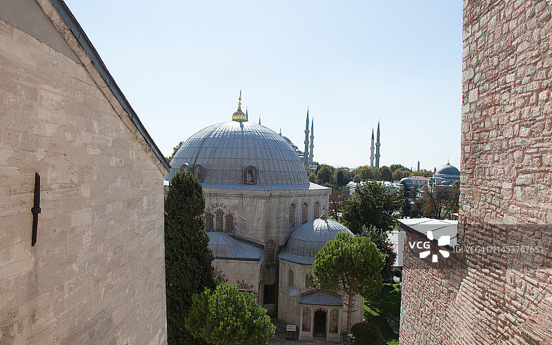 土耳其伊斯坦布尔奥斯曼建筑的穹顶外观图片素材