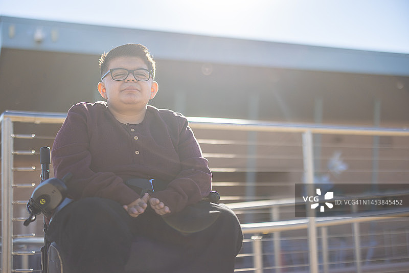 残疾学生图片素材