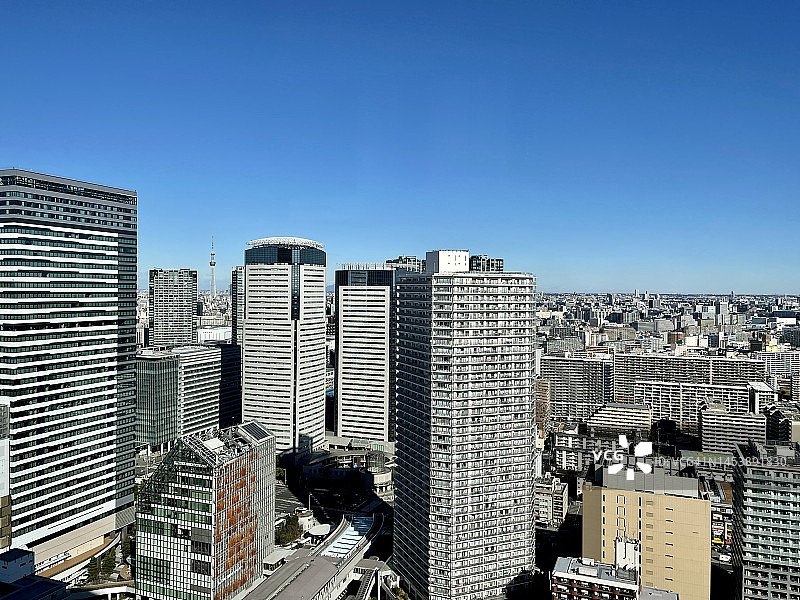 东京月岛、丰洲地区的天际线图片素材
