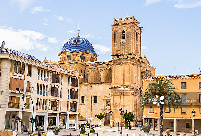 埃尔切市中心与圣玛利亚大教堂景观图片素材