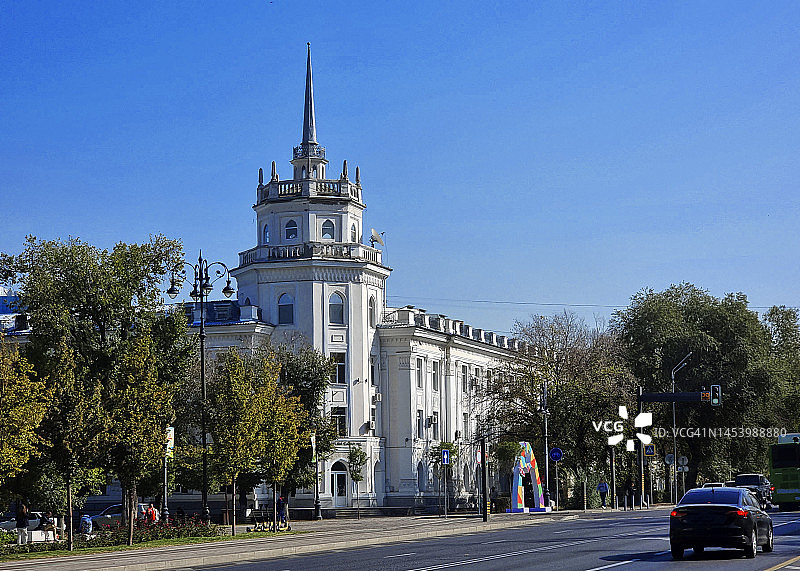 哈萨克斯坦阿拉木图潘菲洛夫大街长廊入口图片素材