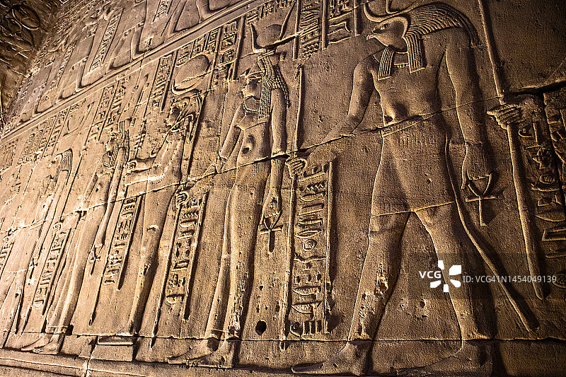 埃德福荷鲁斯神庙壁雕图片素材