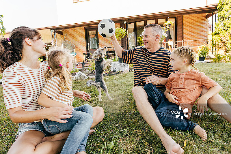 快乐的日常生活瞬间图片素材