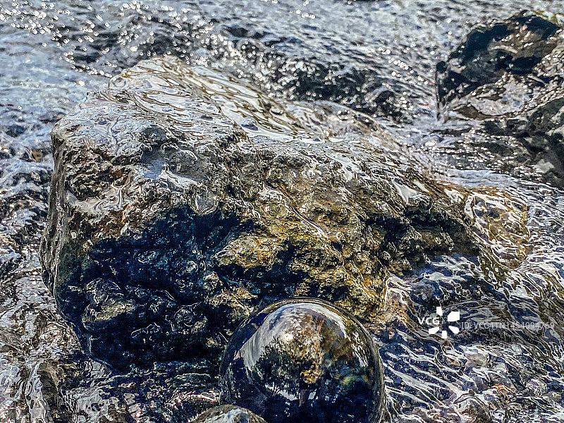 太平洋中的水晶球图片素材