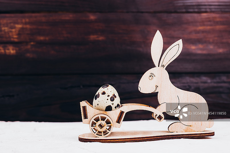 复活节明信片，可爱的兔子图片素材