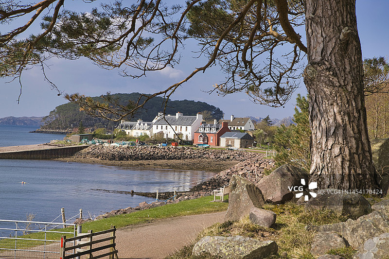 从斯凯尔代格湖向北看斯凯尔代格村图片素材