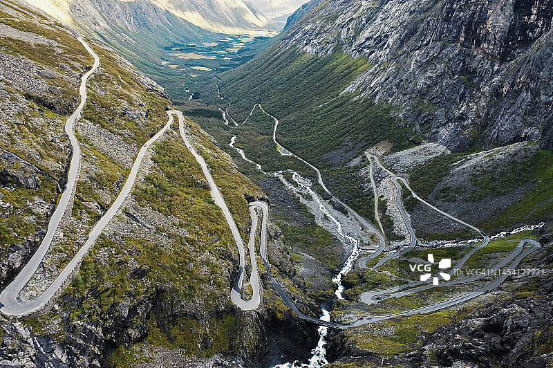 精灵之路盘山公路图片素材