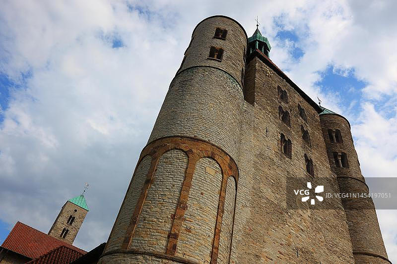 德国北莱茵-威斯特法伦州瓦伦多夫区弗雷肯霍斯特的圣博尼法蒂乌斯前自由世界女子修道院,带有一所大学教堂图片素材