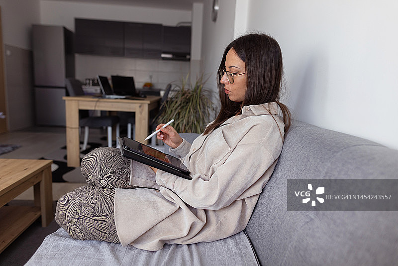 创作数字艺术的创意过程图片素材