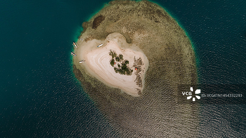 吉利凯迪斯岛无人机航拍视角图片素材