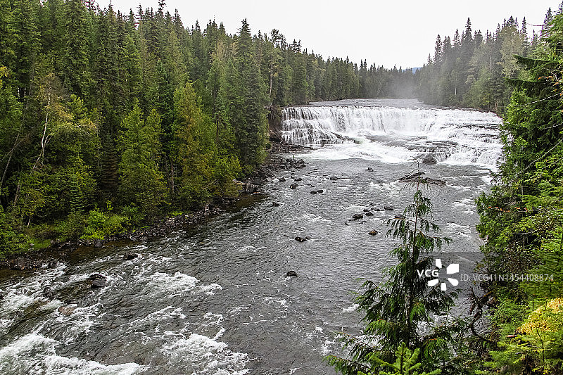 弗雷泽河上的Overlander瀑布图片素材