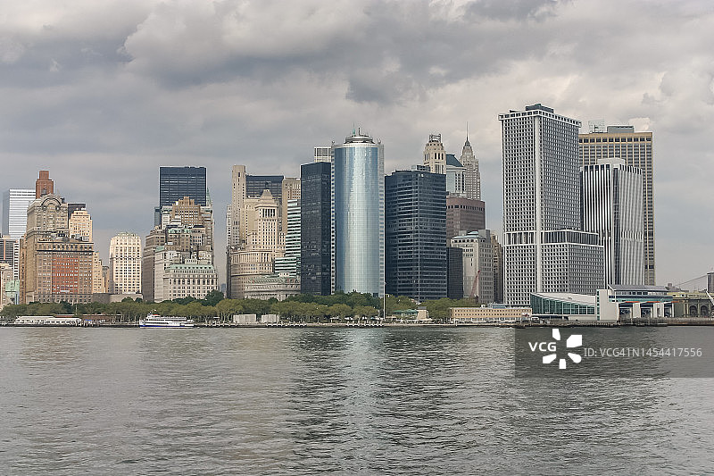 从东河州立公园眺望曼哈顿天际线图片素材