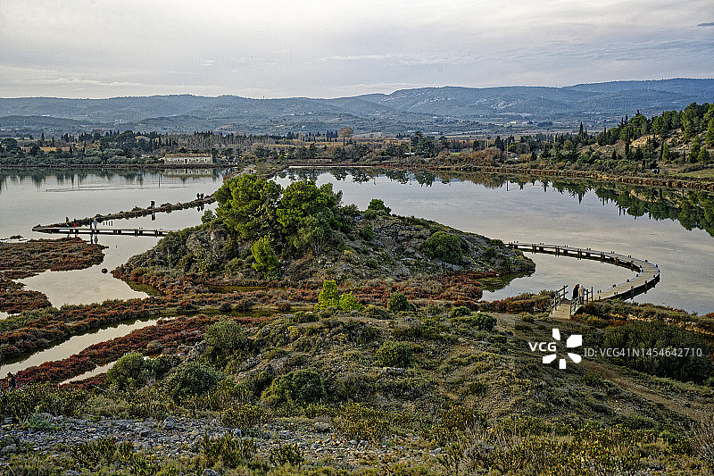 佩里亚克德梅尔及其旧盐沼的鸟瞰图图片素材