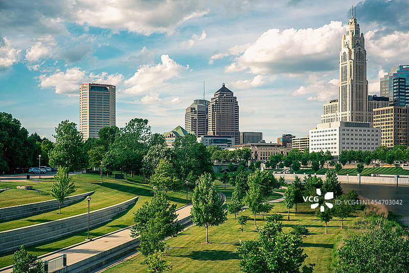 夏季的哥伦布市中心区图片素材