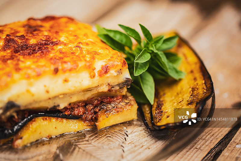 希腊传统家常烤茄子图片素材