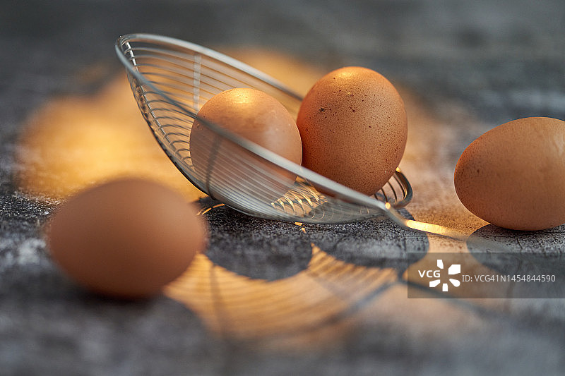 煮鸡蛋和厨房蜘蛛图片素材
