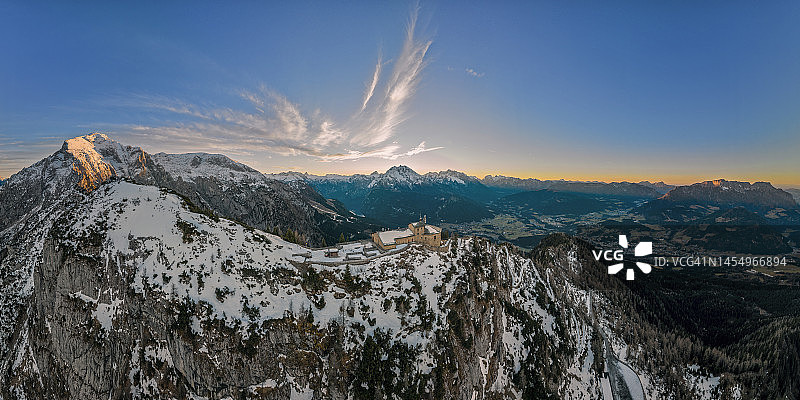 Berchtesgaden山脉的空中全景，背景为Kehlsteinhaus和Königssee图片素材