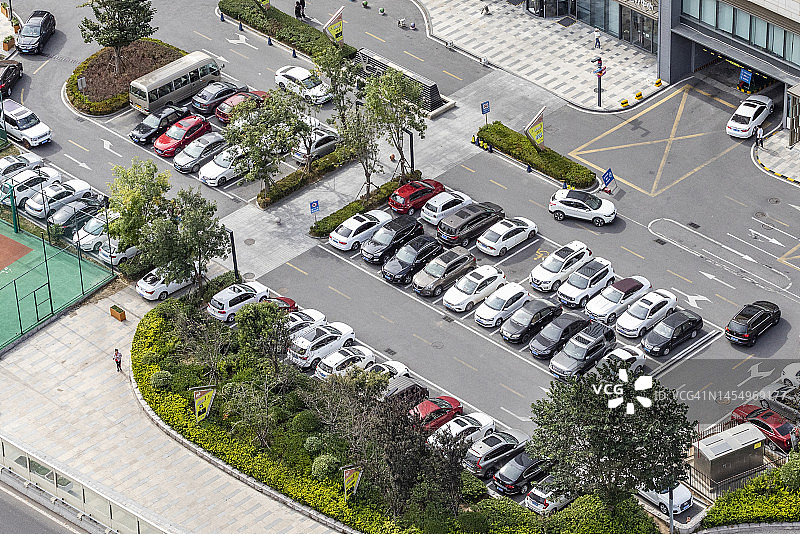 购物中心停车场图片素材