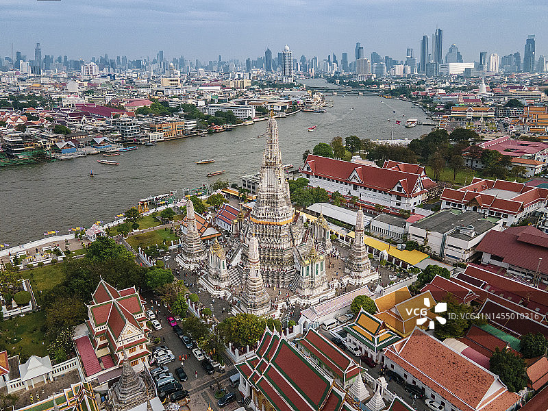 泰国曼谷郑王庙航拍图片素材