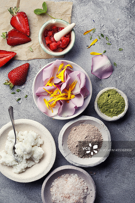 草莓和其他有机化妆品成分图片素材