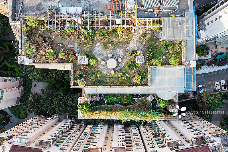 住宅楼屋顶花园的航拍景色图片素材