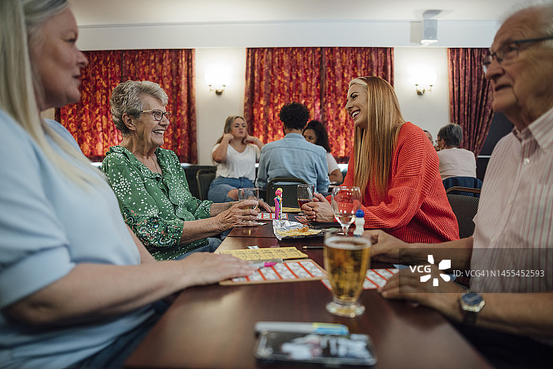 在酒吧会面图片素材