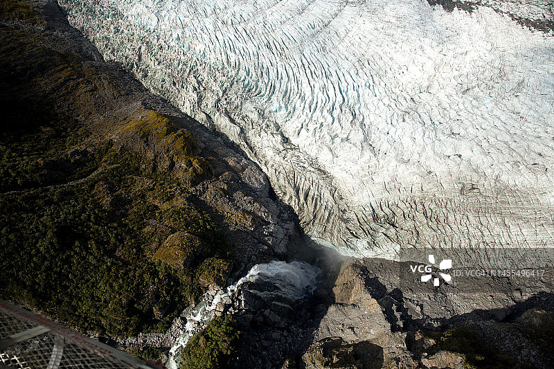 新西兰福克斯冰川的鸟瞰图图片素材