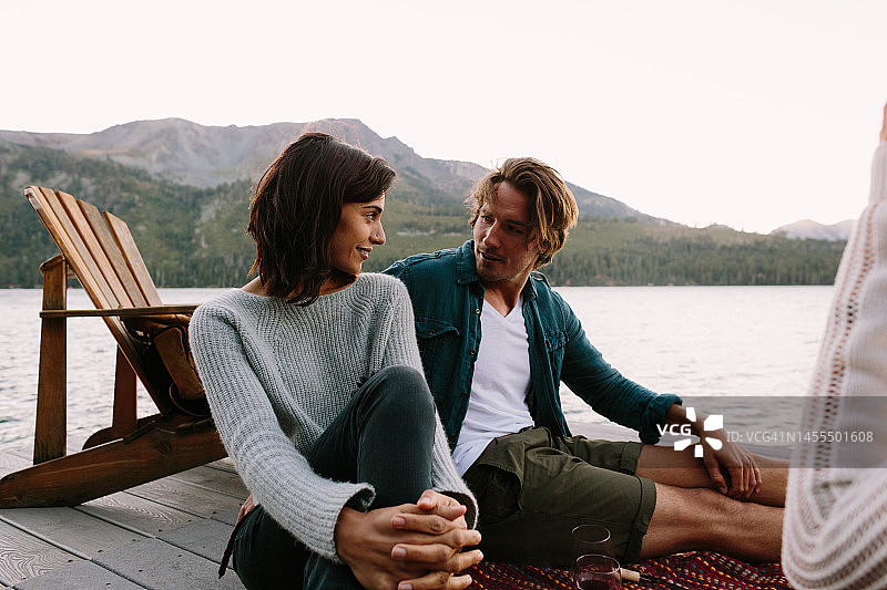 度假中的情侣图片素材