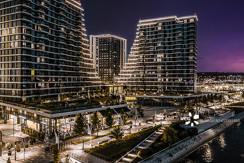 无人机视角下的贝尔格莱德日落美景图片素材