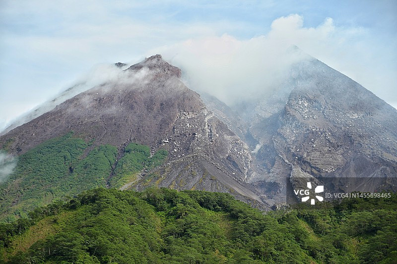 默拉皮火山图片素材