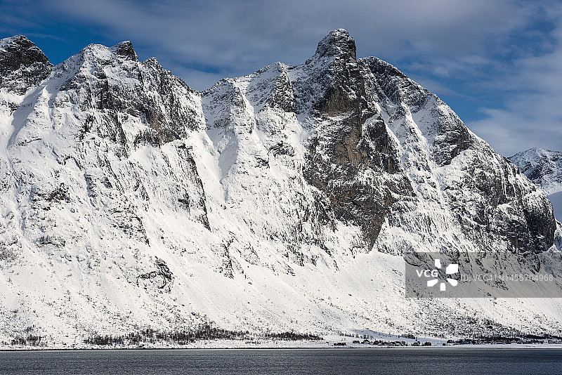 遥远的北方人类聚居地，塞尼亚岛图片素材