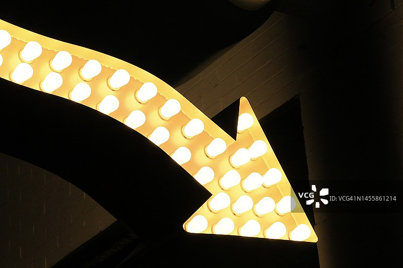 照亮的定位标志图片素材