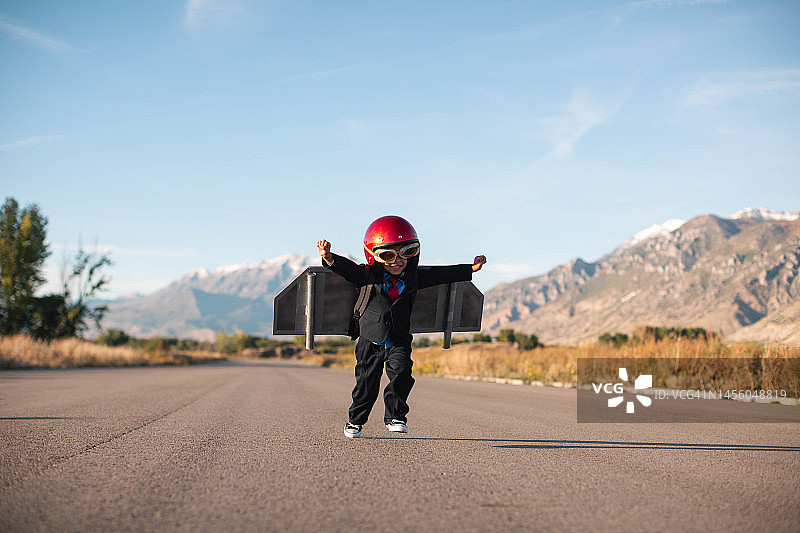 有创新精神的年轻男商人图片素材